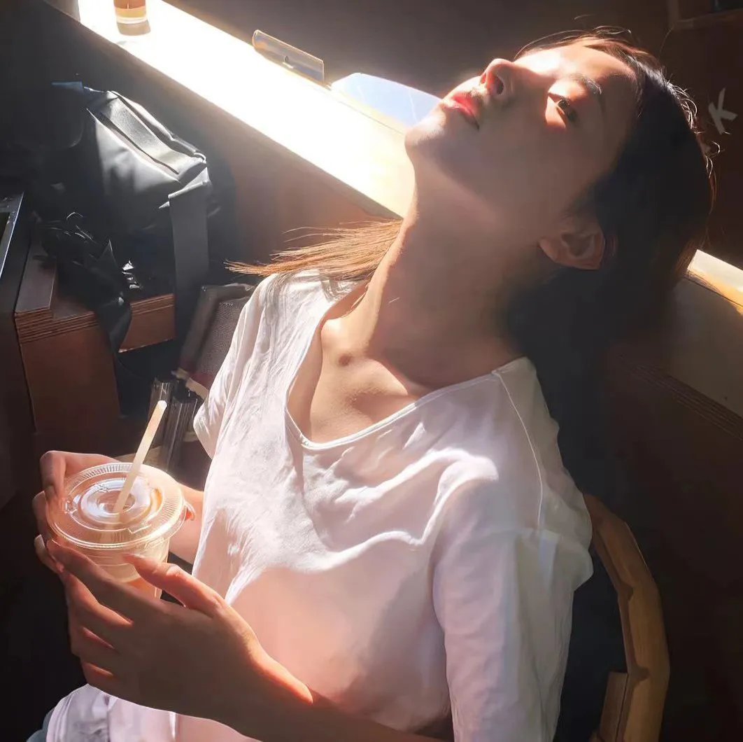 丑小鸭的天鹅湖